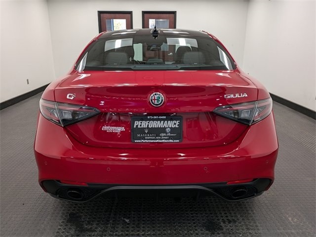 2024 Alfa Romeo Giulia Ti - VELOCE photo 5
