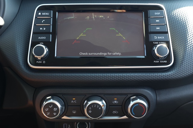 2025 Nissan Kicks Play S photo 28
