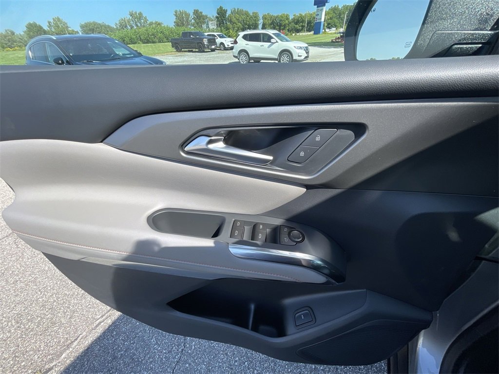2026 Chevrolet Traverse photo 14