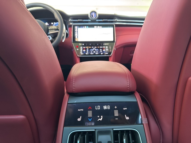 2025 Maserati Grecale Modena photo 13