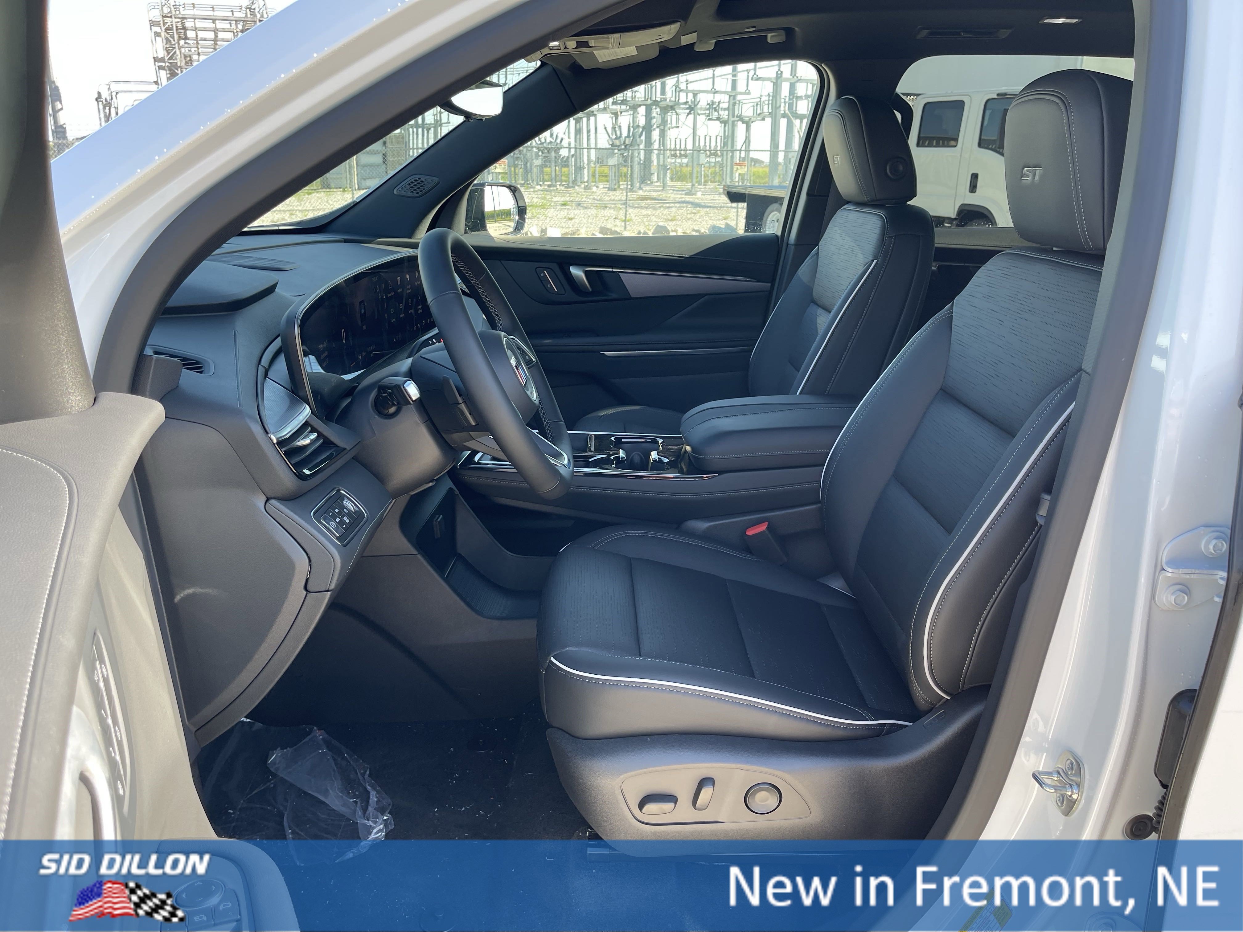 2026 Buick Enclave Sport Touring photo 5