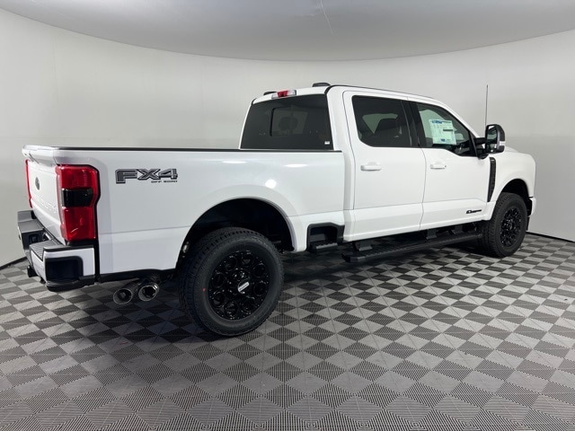 2025 Ford F-250 Lariat photo 4