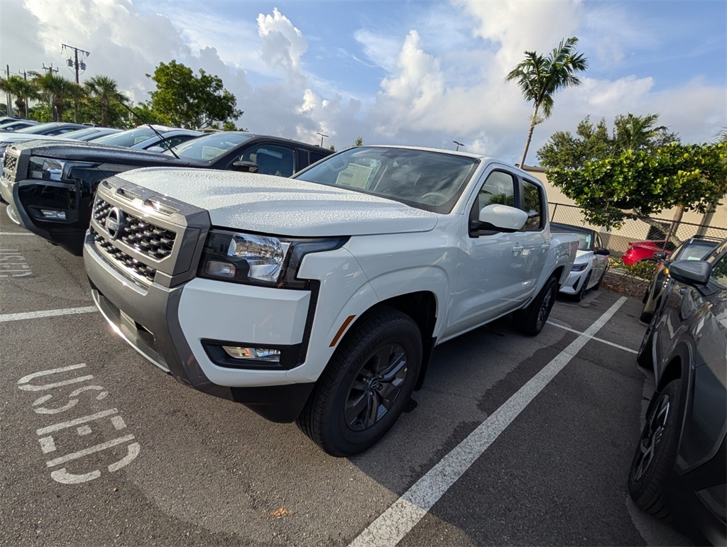 2025 Nissan Frontier SV photo 4
