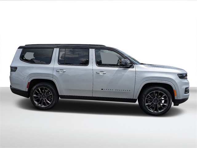 2024 Jeep Grand Wagoneer II photo 2