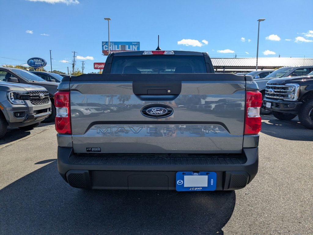 2025 Ford Maverick XL photo 2