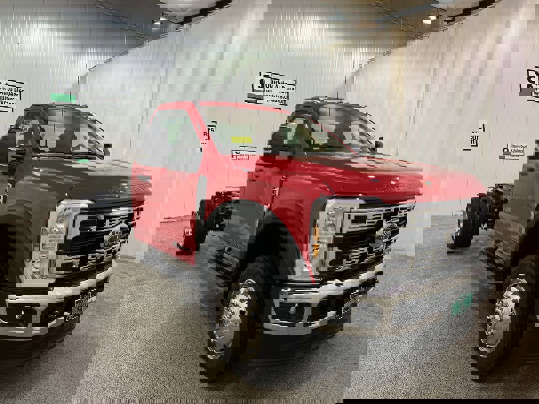 2025 Ford F-550 XL photo 3