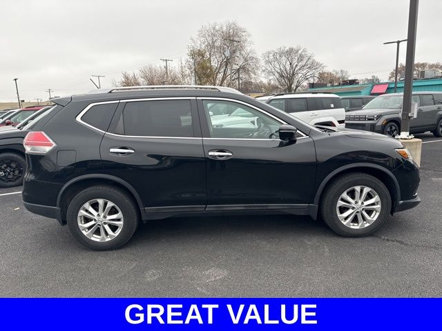 2015 Nissan Rogue SV photo 2