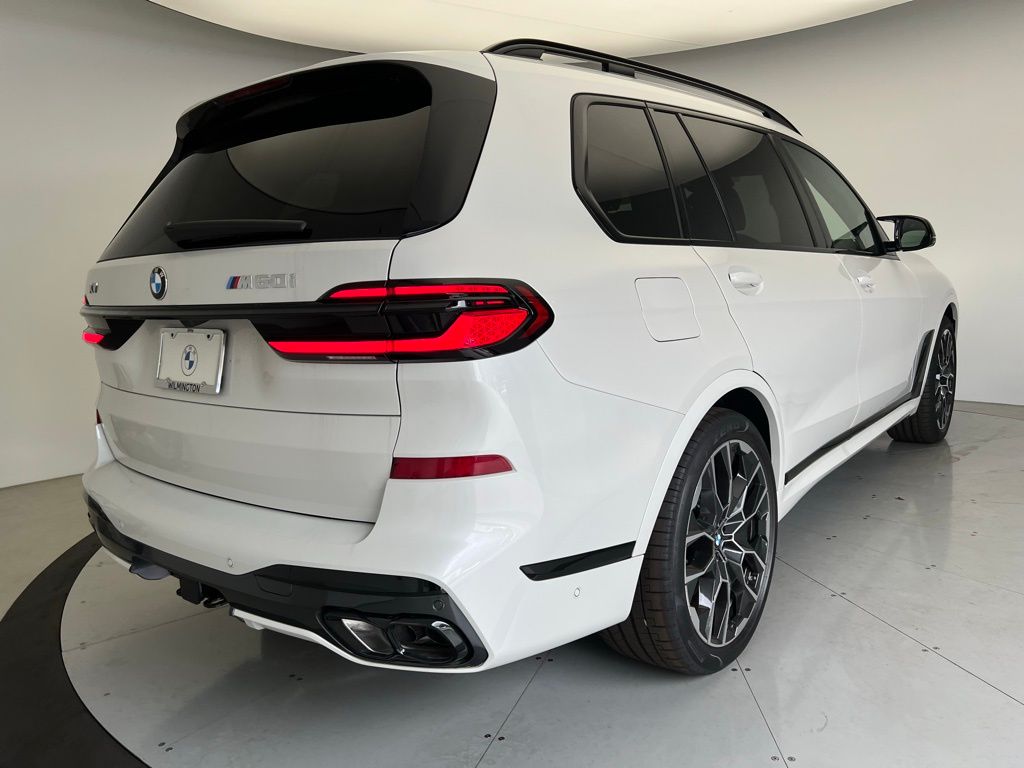 2025 Bmw X7 M60i photo 3