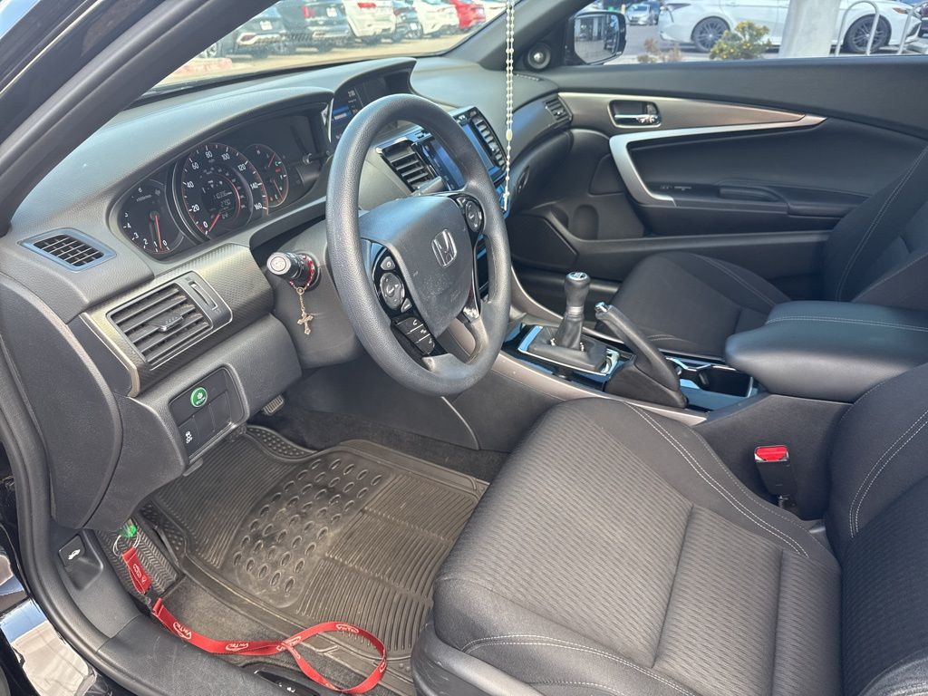2016 Honda Accord EX photo 25