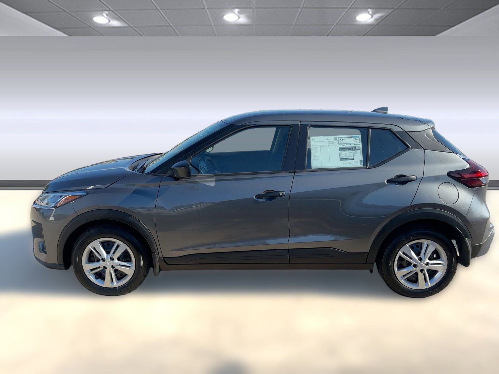 2025 Nissan Kicks Play S photo 2