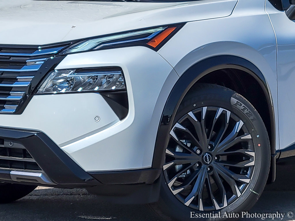 2025 Nissan Rogue Platinum photo 3