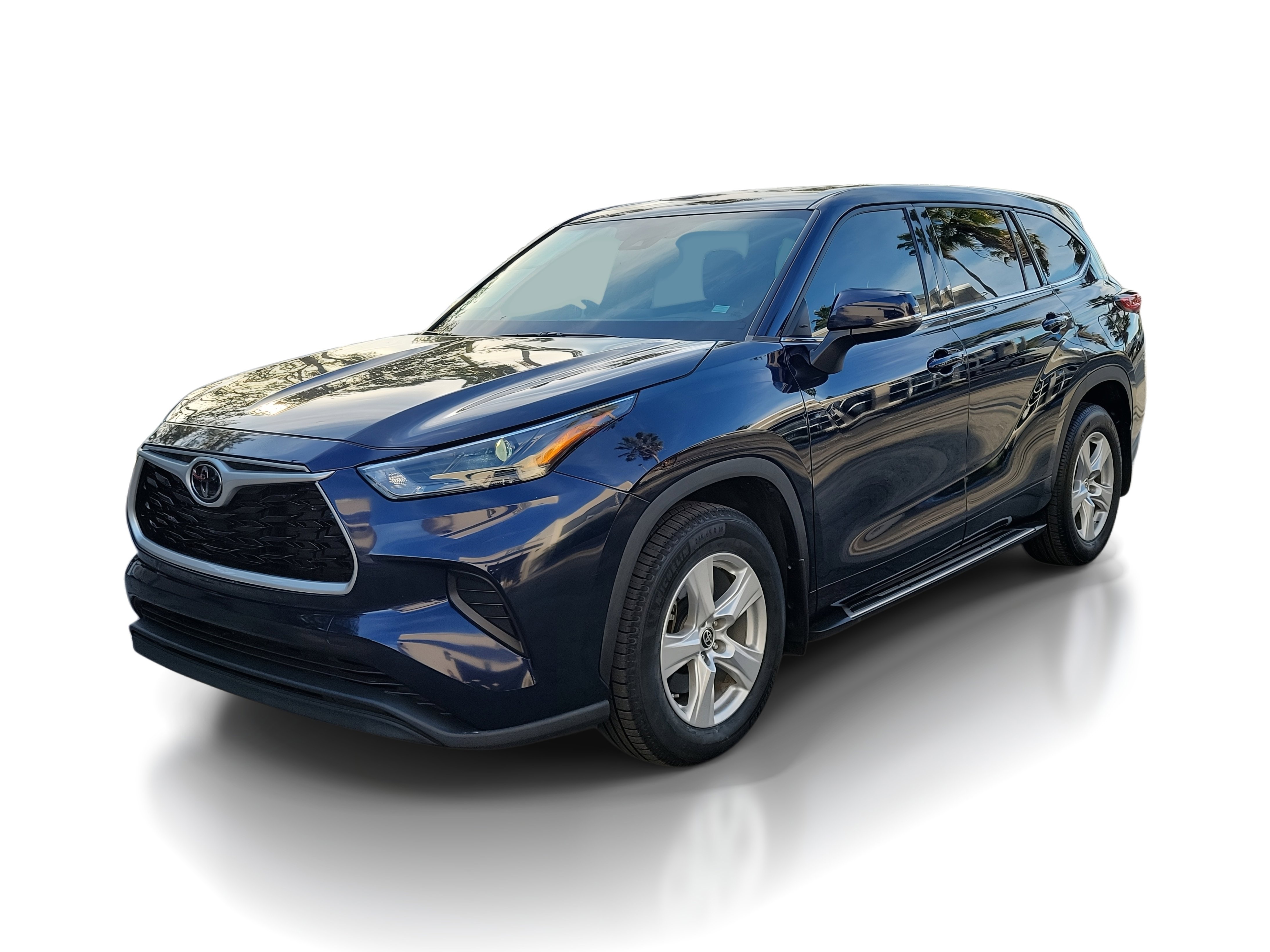 2022 Toyota Highlander L photo 2