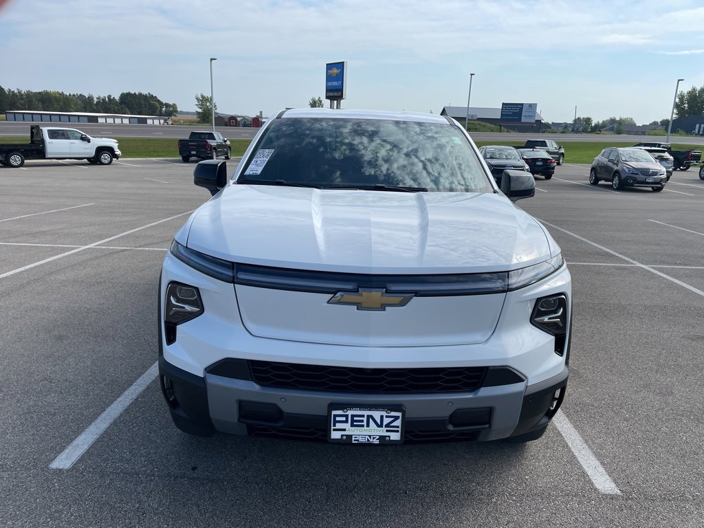 2026 Chevrolet Silverado EV LT photo 7