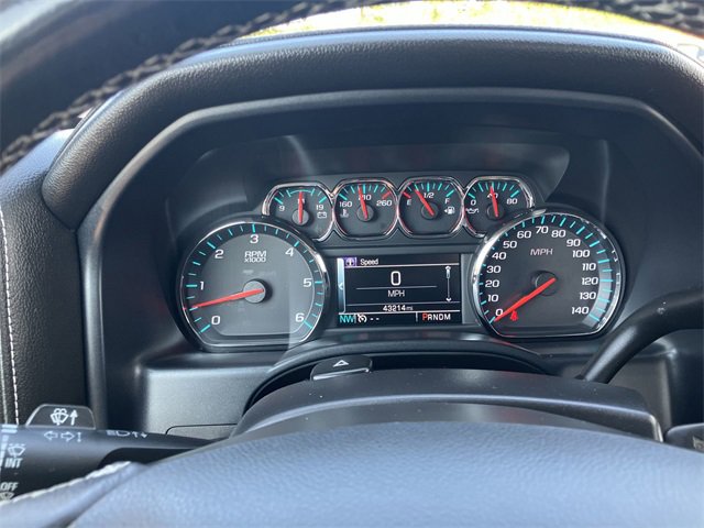 2016 Chevrolet Silverado 1500 LTZ photo 3
