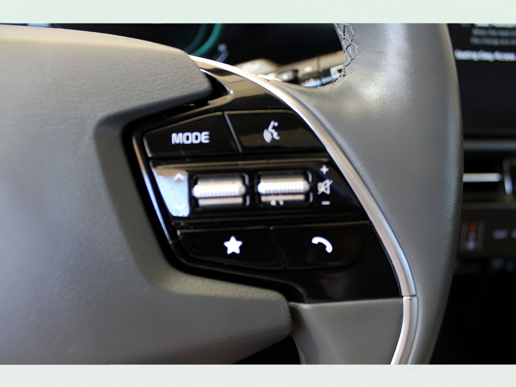 2023 Kia Niro SX Touring photo 25