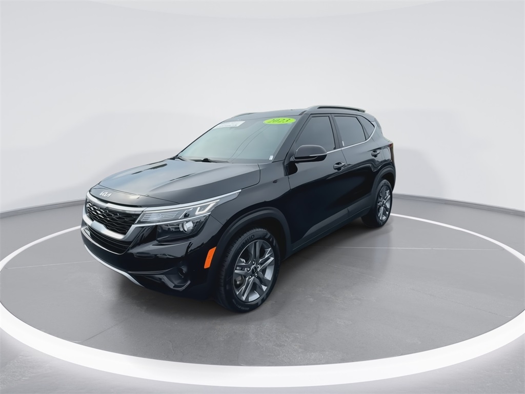 2023 Kia Seltos S photo 3
