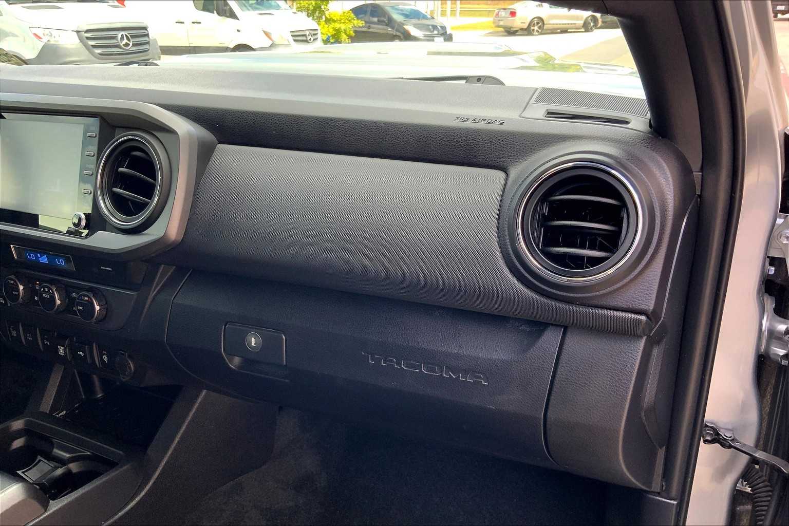 2023 Toyota Tacoma TRD Sport photo 15