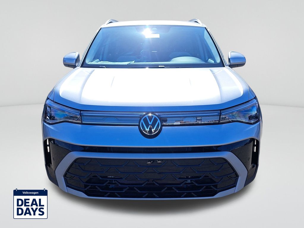 2025 Volkswagen Taos SEL photo 2