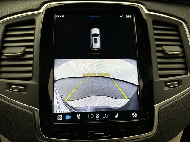 2025 Volvo XC90 B5 AWD Core photo 8