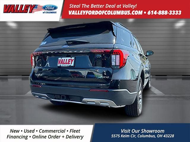 2025 Ford Explorer photo 3