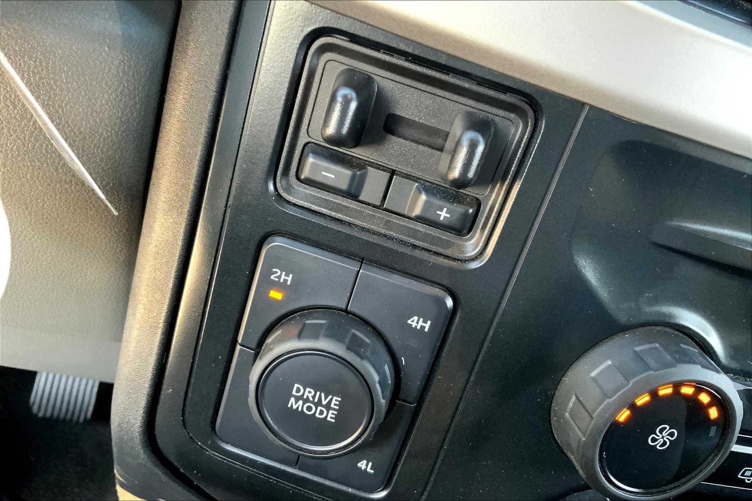 2024 Ford F-250 XLT photo 32