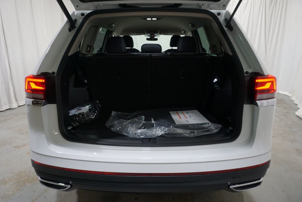 2025 Volkswagen Atlas SE photo 32