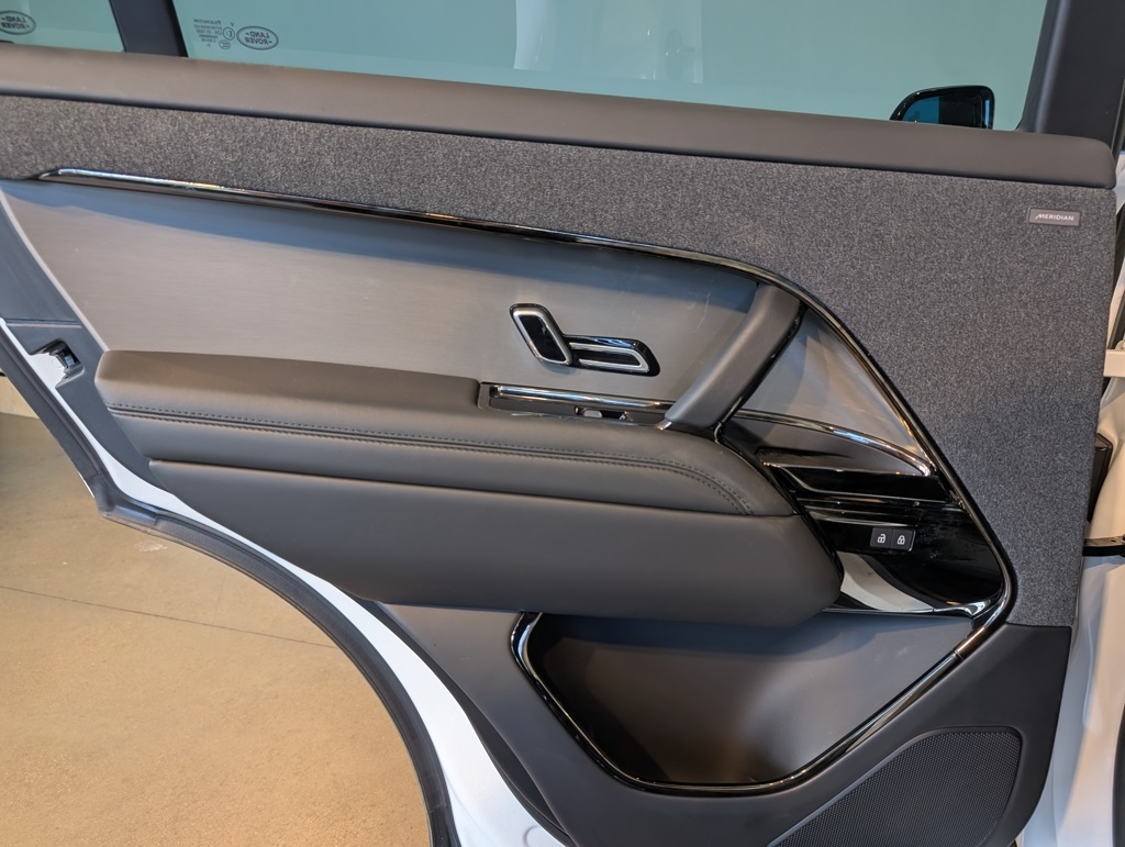 2024 Land Rover Range Rover Sport SE photo 19