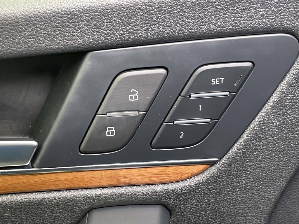 2023 Audi Q5 45 S line Premium photo 31