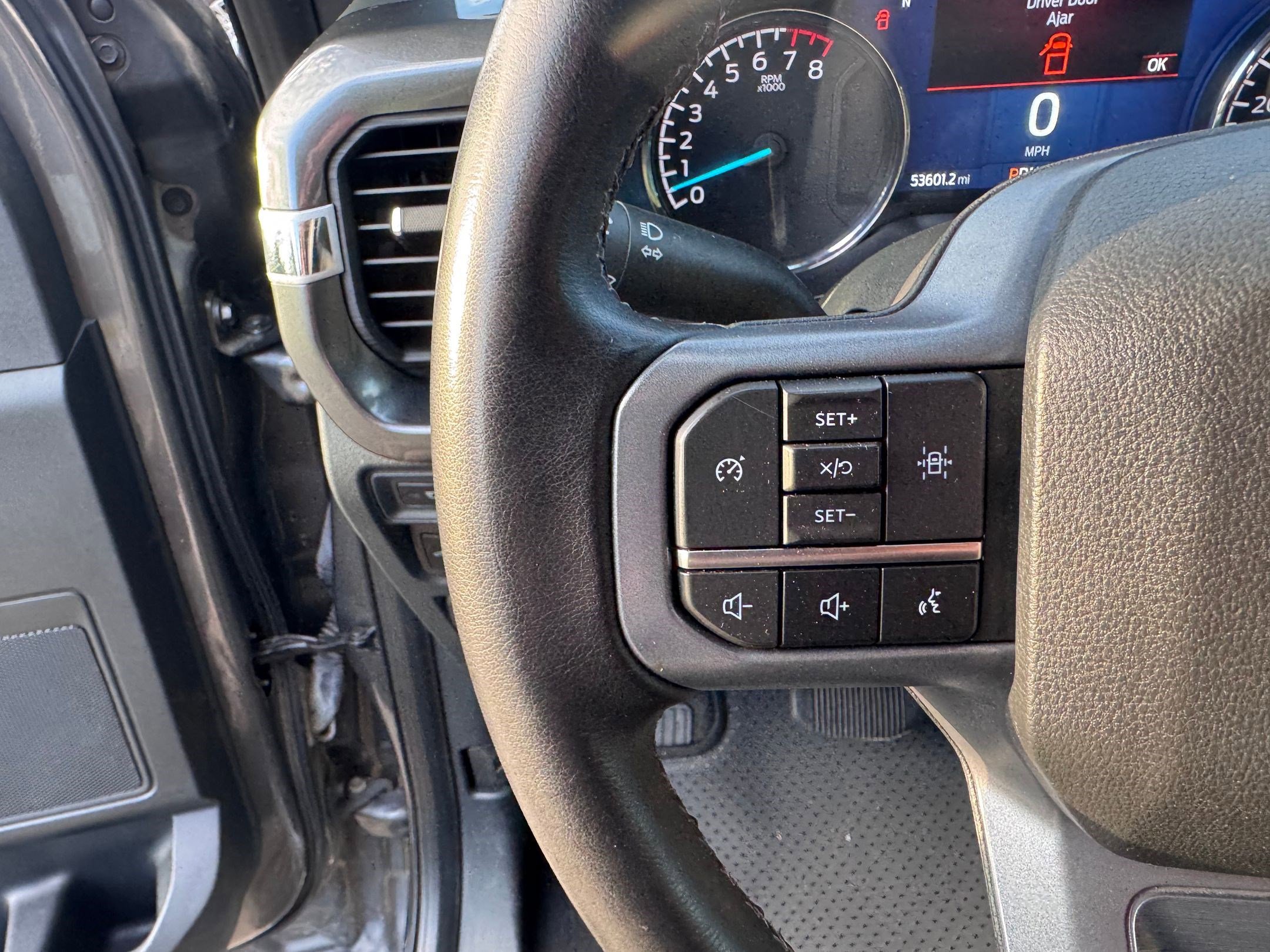 2023 Ford F-150 XLT photo 16