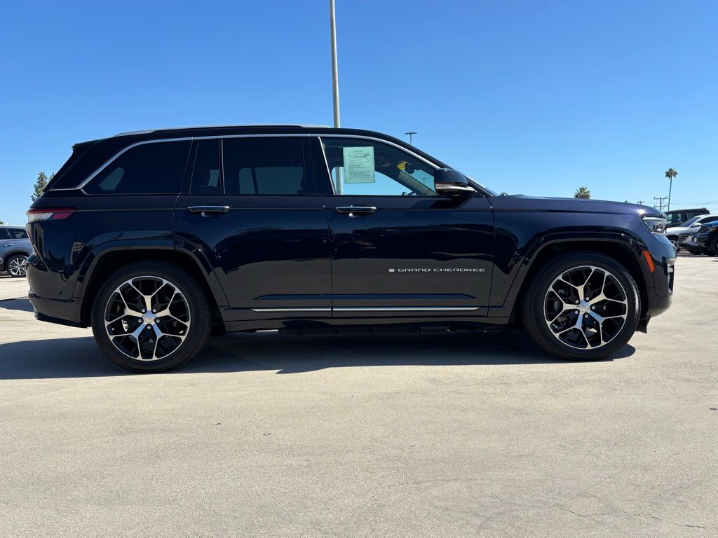 2023 Jeep Grand Cherokee Summit Reserve 4xe photo 3