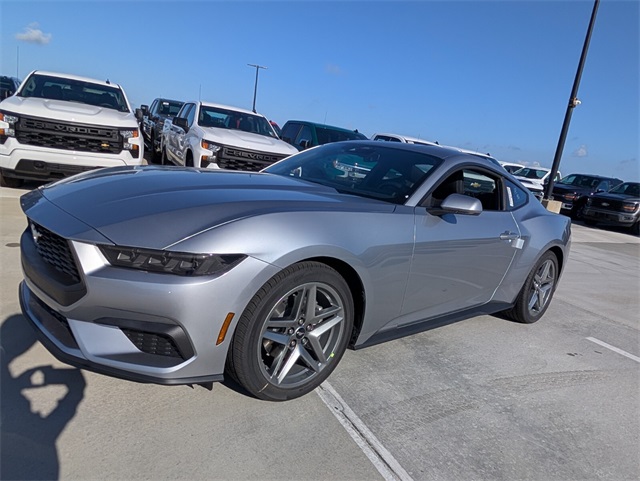 2025 Ford Mustang EcoBoost photo 4