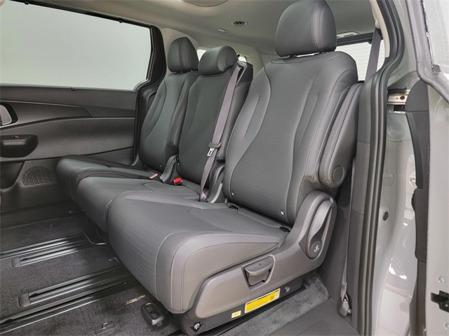 2026 Kia Carnival SX Prestige photo 8