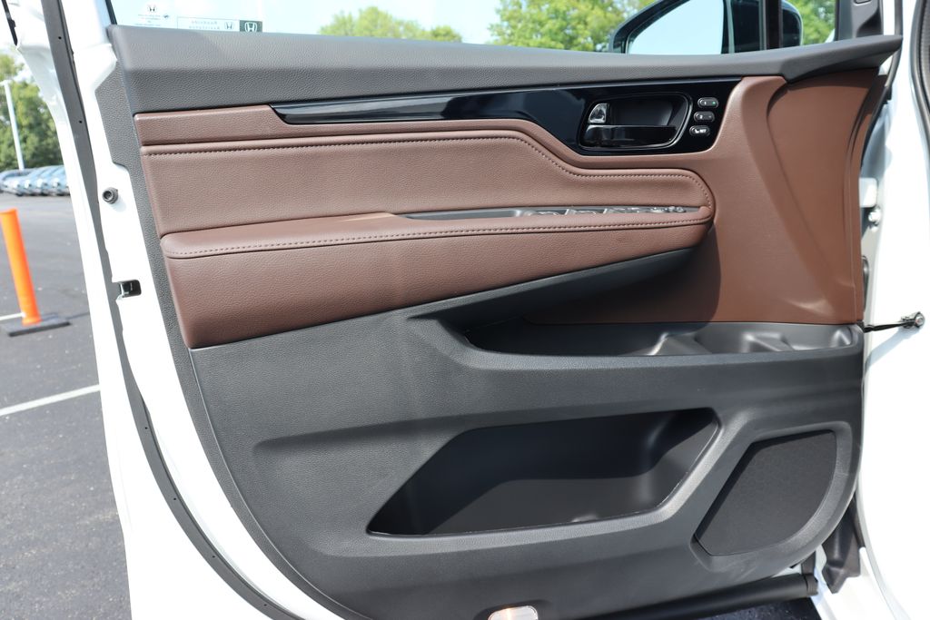 2026 Honda Odyssey Elite photo 26