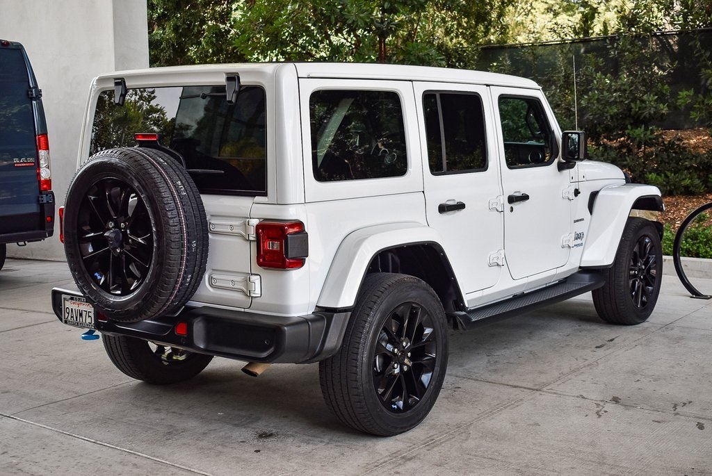 2022 Jeep Wrangler Unlimited Sahara 4xe photo 6
