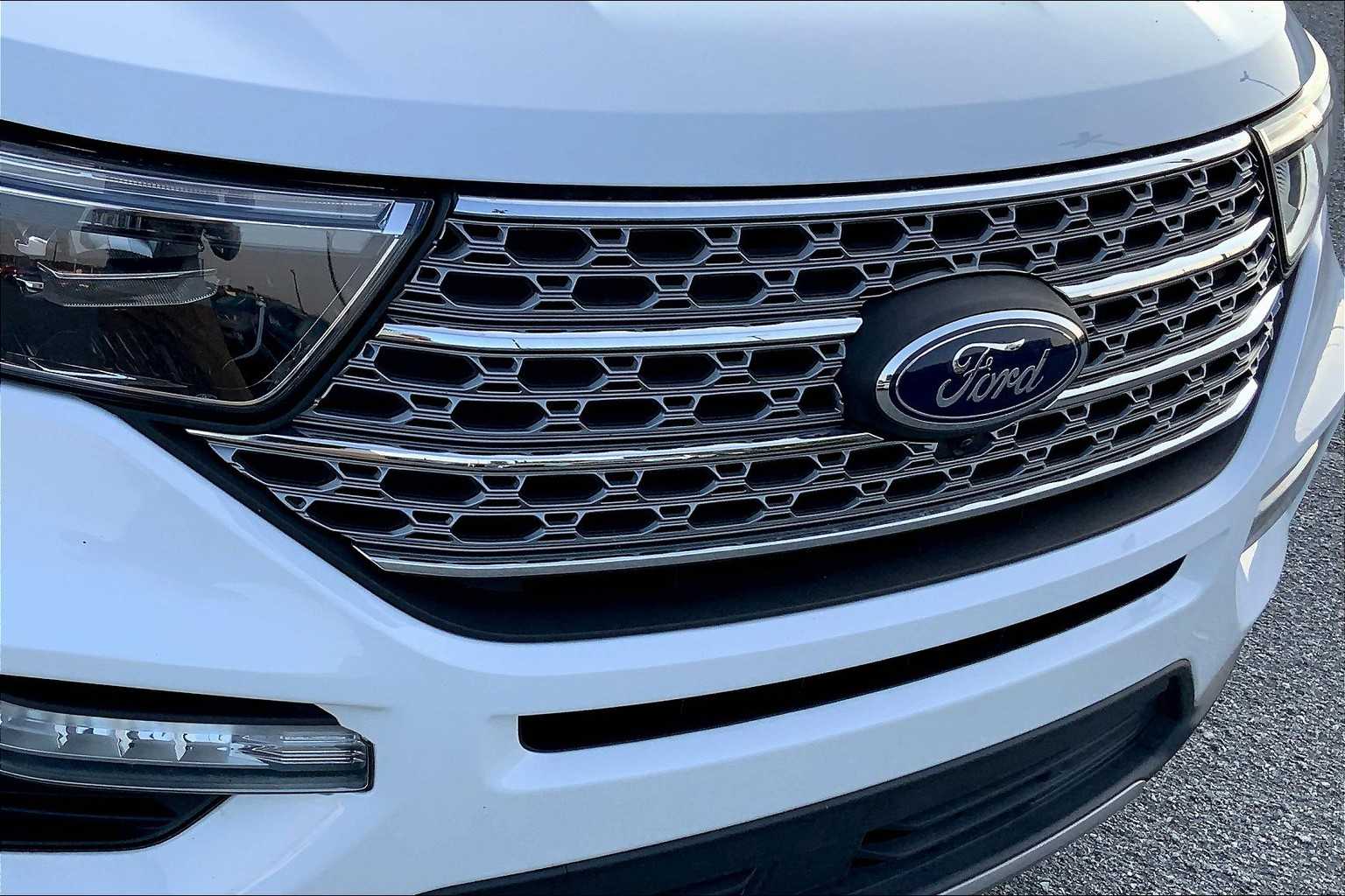 2020 Ford Explorer Limited photo 28