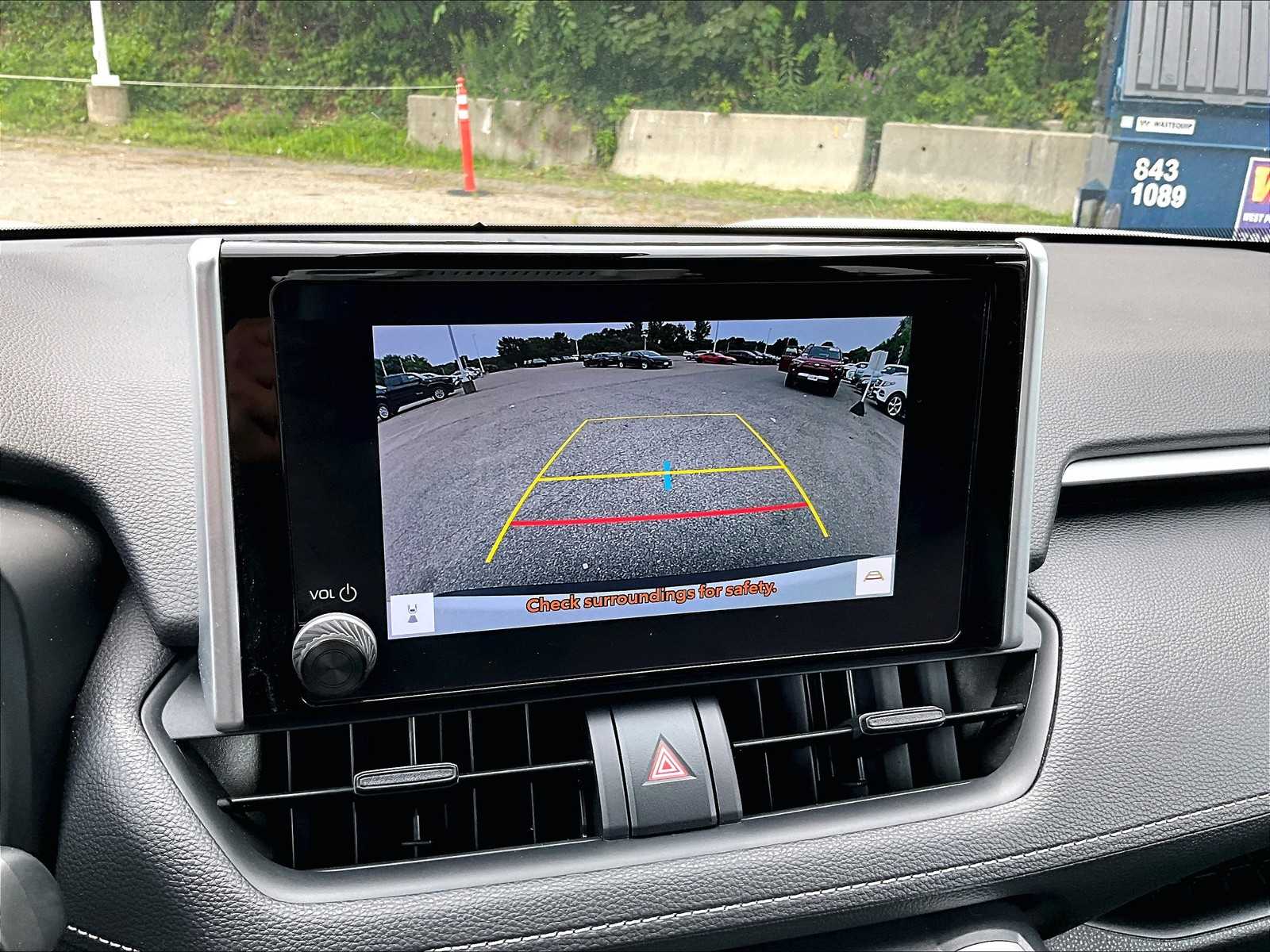 2023 Toyota RAV4 XLE photo 37