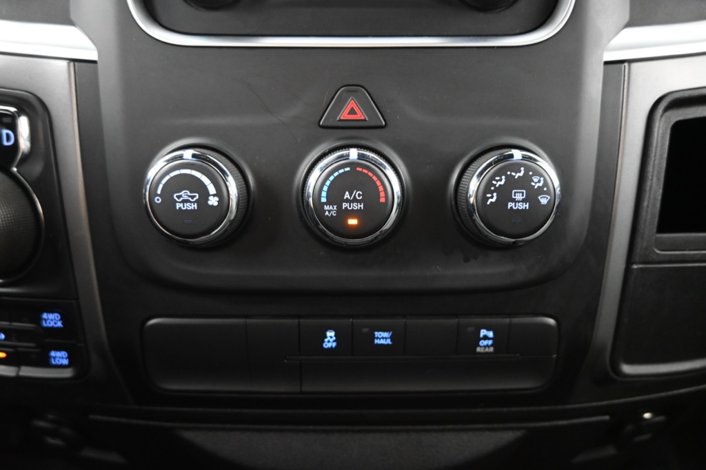 2021 Ram 1500 Classic Warlock photo 24