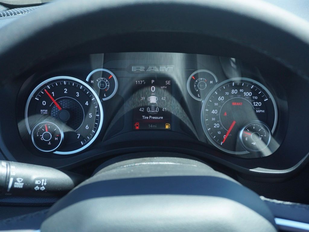 New 2026 Bright White Clear-Coat Exterior Paint RAM Big Horn Sport Appearance Edition image 15