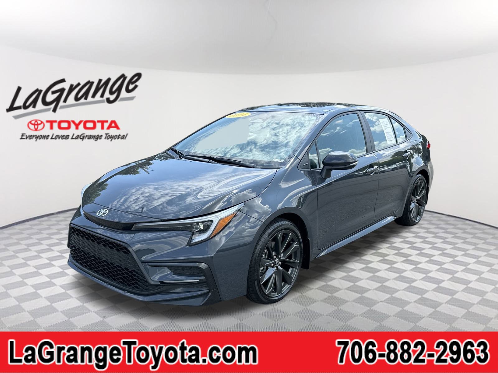 2024 Toyota Corolla SE's photo