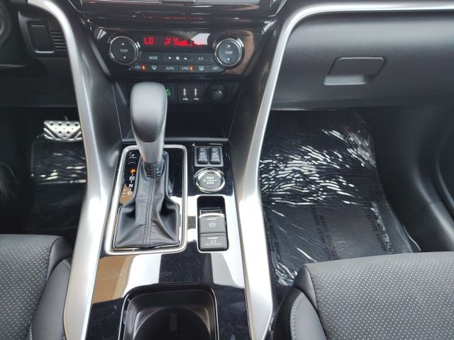 2025 Mitsubishi Eclipse Cross SEL photo 18