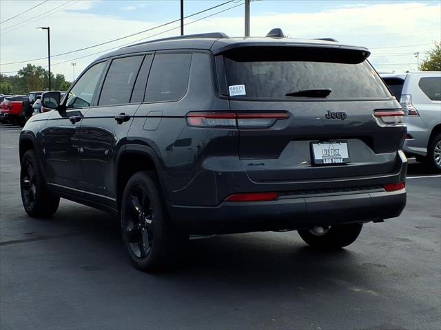 2025 Jeep Grand Cherokee Altitude photo 4