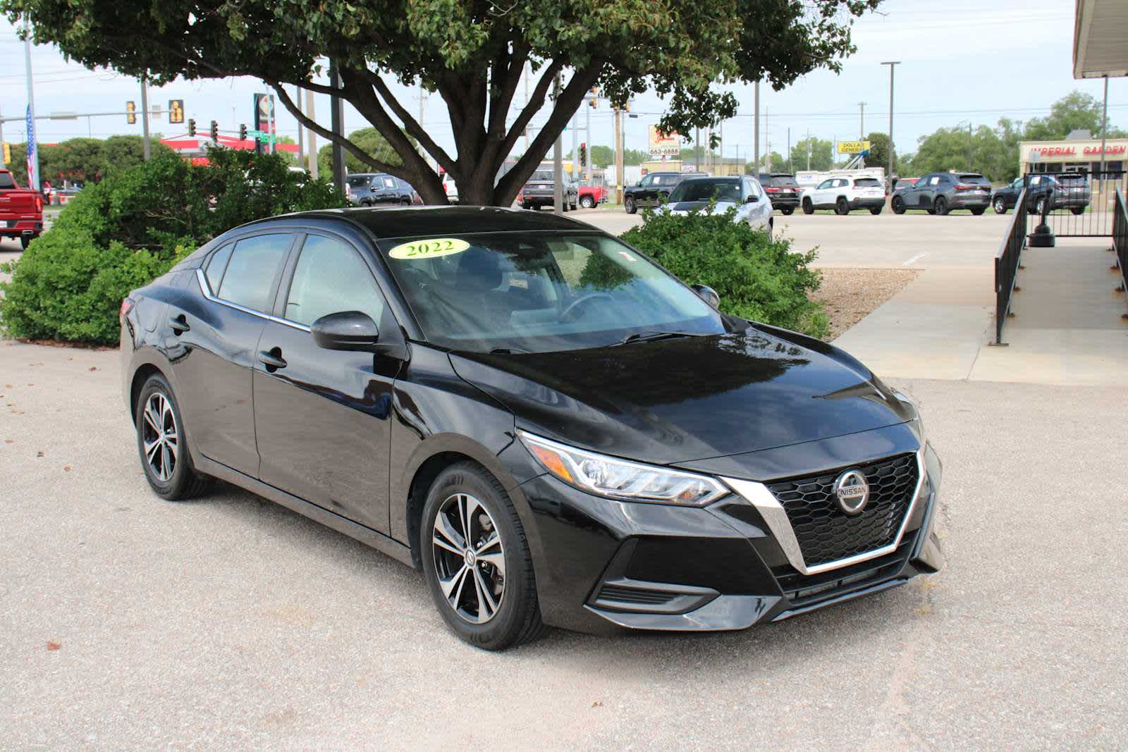 Certified 2022 Nissan Sentra SV with VIN 3N1AB8CV5NY258406 for sale in Hutchinson, KS