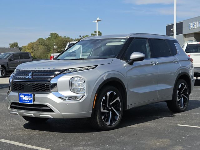 2022 Mitsubishi Outlander SEL photo 3