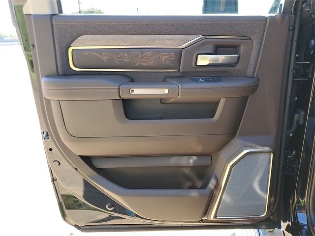 2026 Ram 2500 Longhorn photo 13