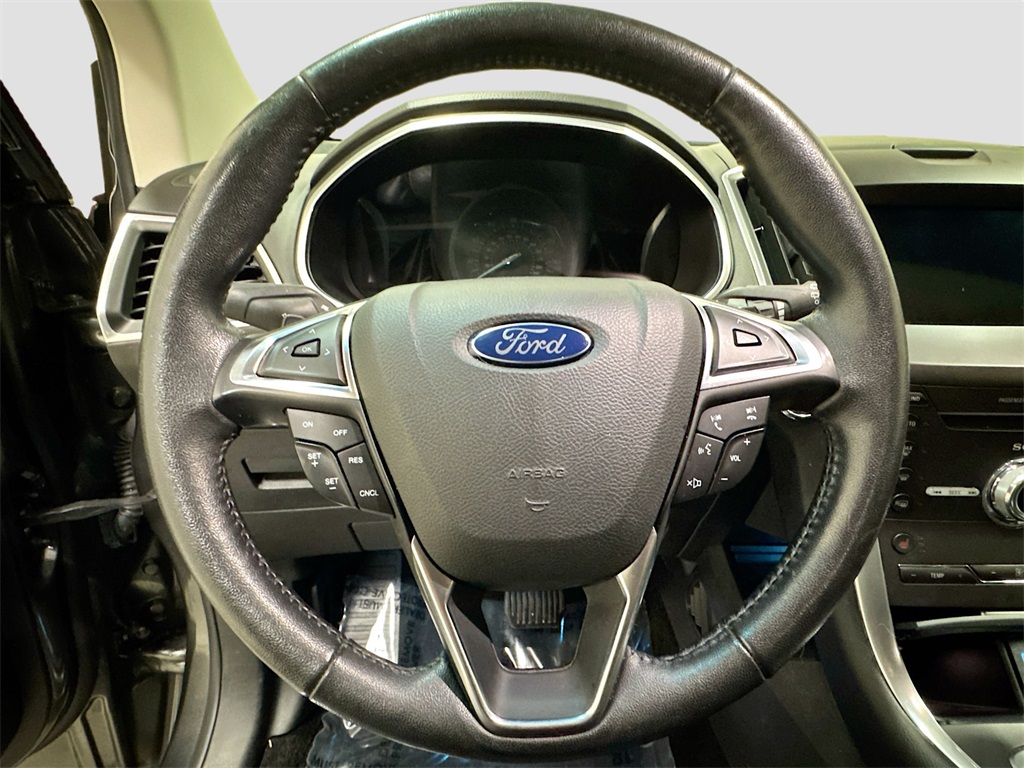 2017 Ford Edge Titanium photo 24
