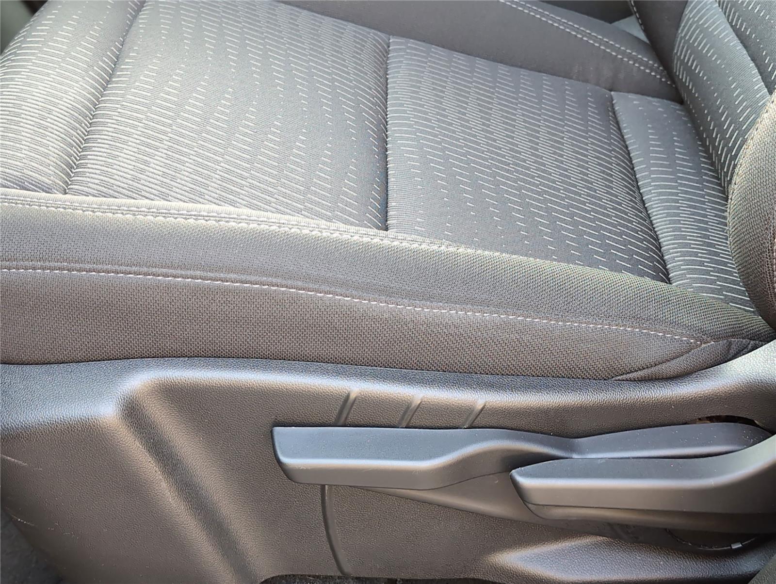 2025 Chevrolet Equinox LT photo 10