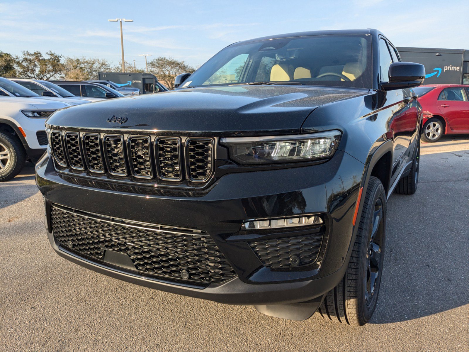 2025 Jeep Grand Cherokee Limited photo 9