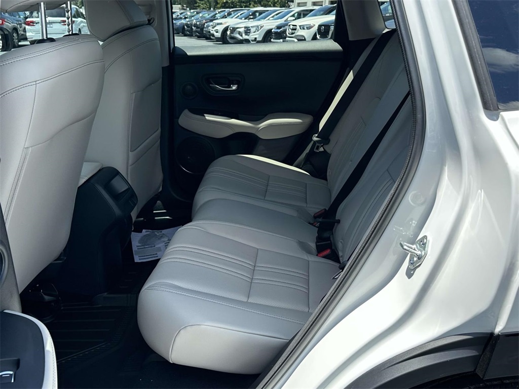 2026 Honda HR-V EX-L photo 9