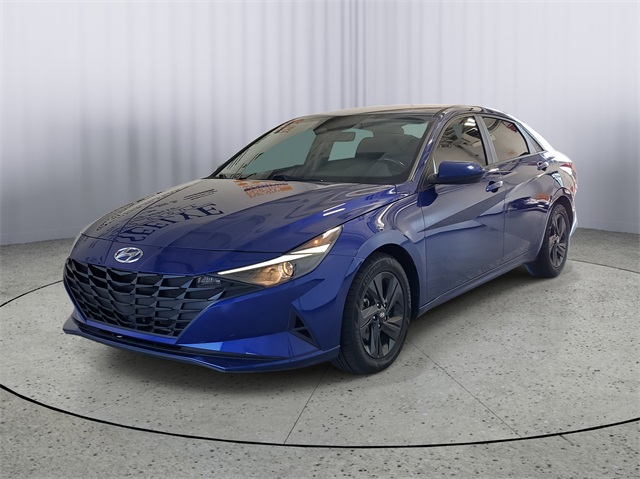 2021 Hyundai Elantra SEL photo 5