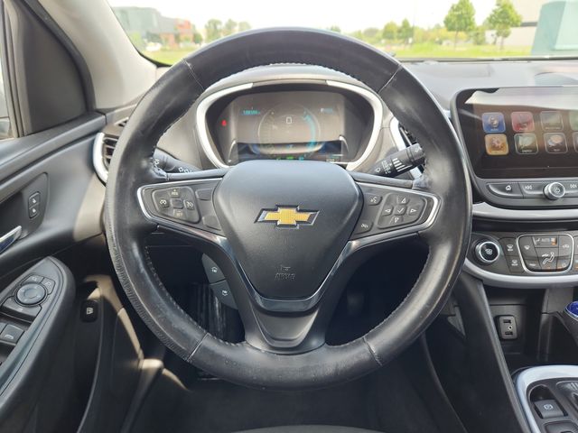 2017 Chevrolet Volt LT photo 26